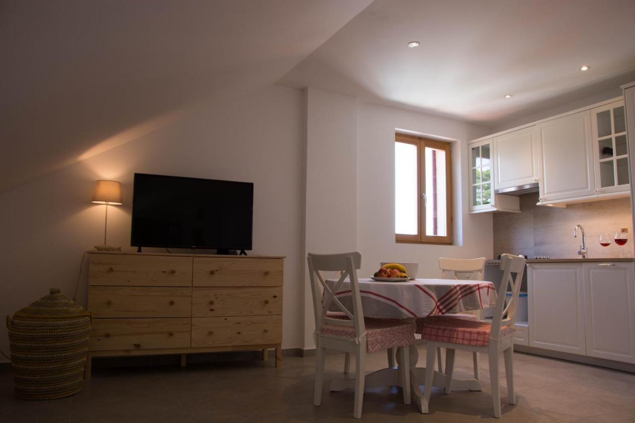 Buga In Center Of Apartment Mali Losinj