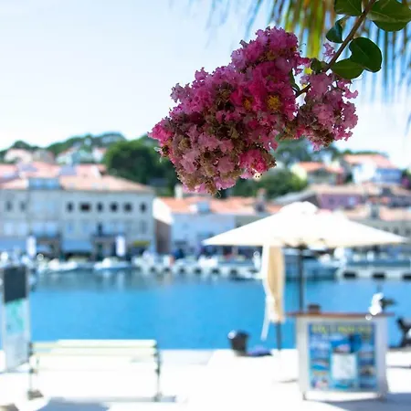 Buga Apartment In Center Of Mali Losinj Exterior photo
